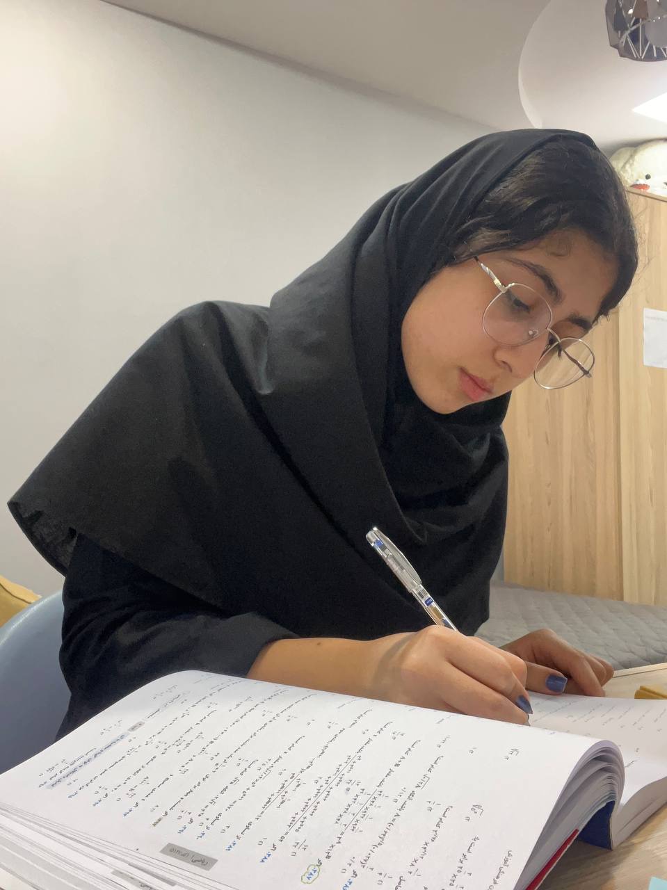 گفت وگو با آرمیتا رمضانی ; با252 پاسخ صحیح دهم تجربی از ساری