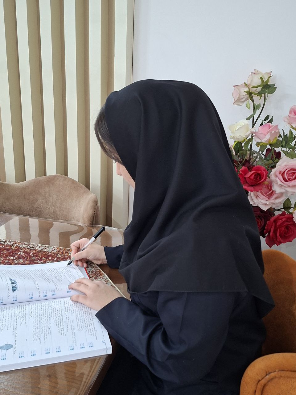 گفت وگوبا فاطمه گلعلی پور ; با 503 پاسخ صحیح یازدهم تجربی از ساری