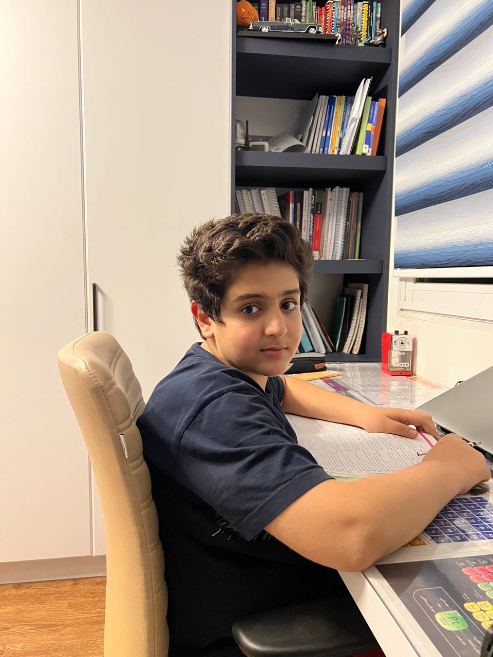 گفت وگوبا برسام باقریان ; با 757 پاسخ صحیح  نهم از ساری