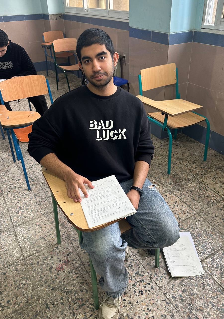 گفت وگوبا مانی قنبرپور ; با438 پاسخ صحیح دوازدهم تجربی از ساری