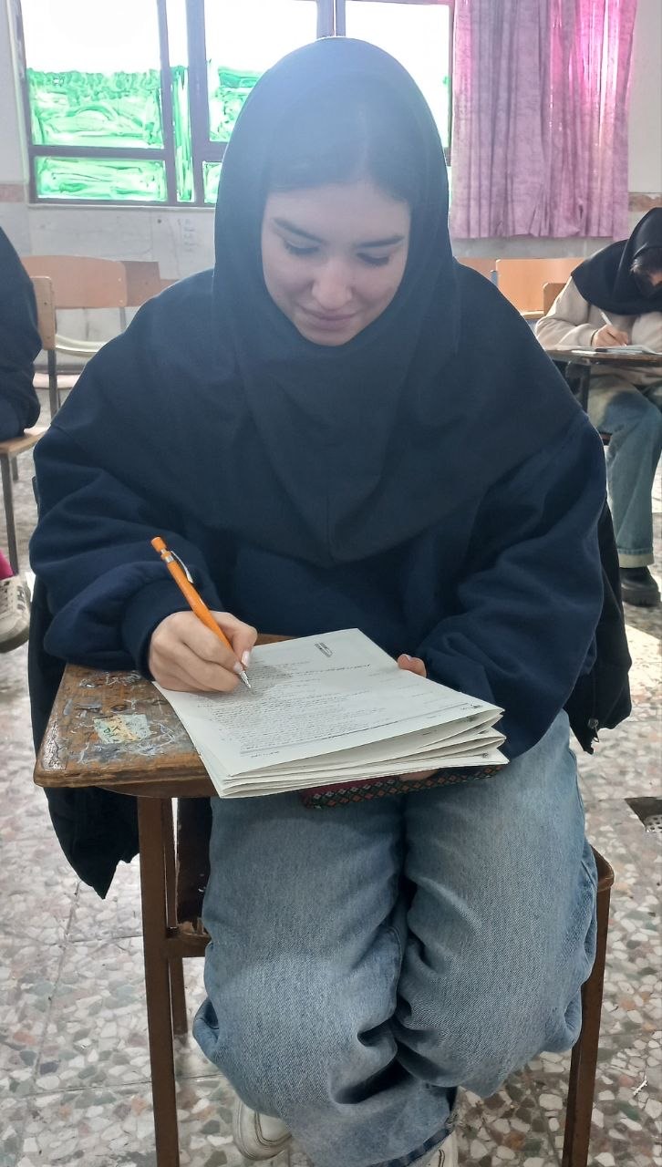 گفت وگو با ثنا برزگرامرئی ; آزمون‌های حضوری دوازدهم تجربی از ساری