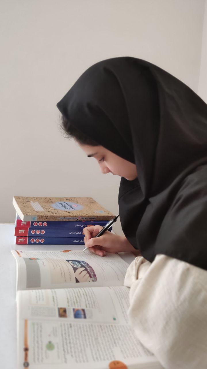 گفت و گو با معصومه یوسفی ؛با 524 پاسخ صحیح دوازدهم انسانی از ساری