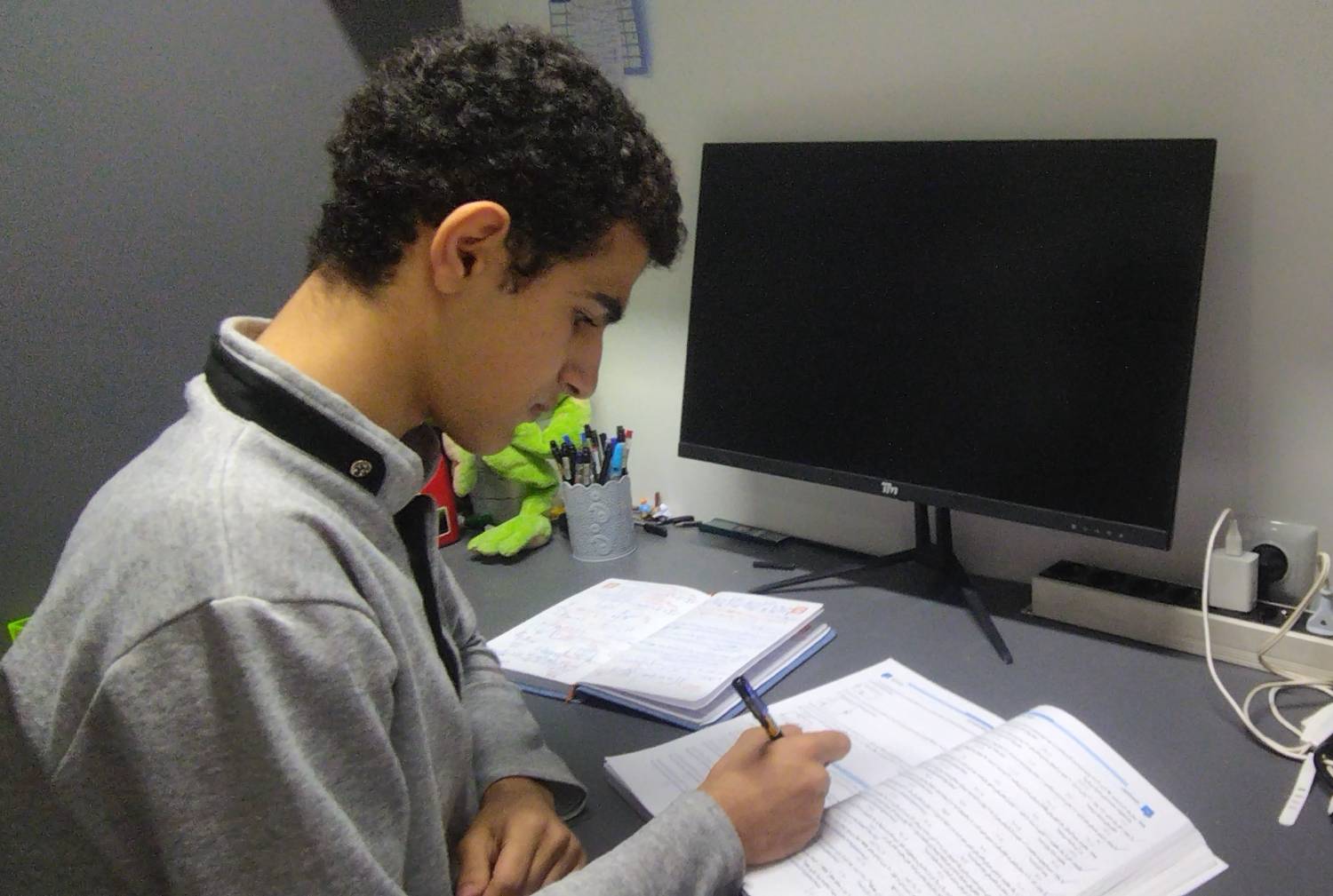 گفت و گو با امیرعلی فلاح نژاد؛ آزمون حضوری یازدهم تجربی /ساری