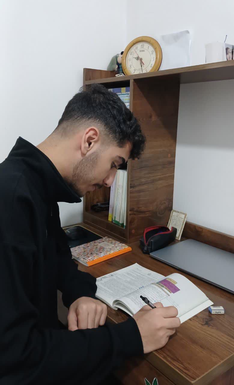 گفت و گو با عرشیا طاهری؛با 474 پاسخ صحیح  دوازدهم انسانی از ساری