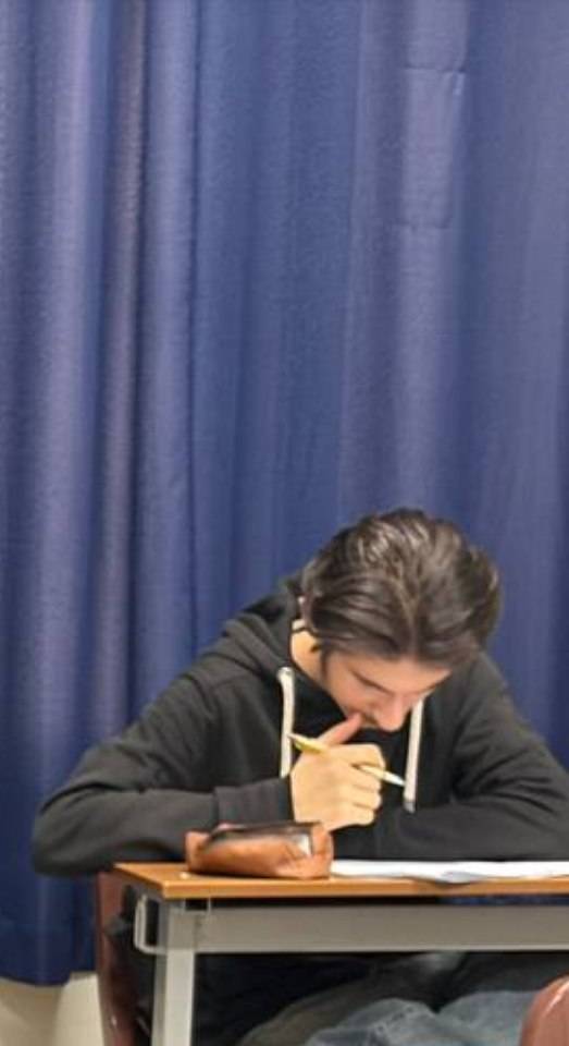 گفت و گو با رضا بابایی ؛ با 520پاسخ صحیح یازدهم تجربی از ساری