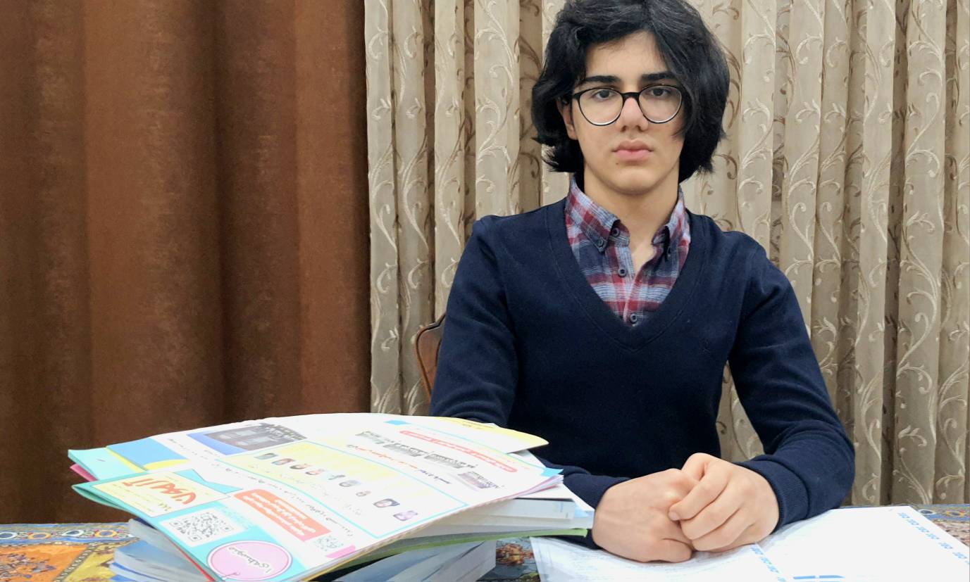 گفت و گو با فارد فامیلی؛ با 665پاسخ صحیح هشتم از ساری