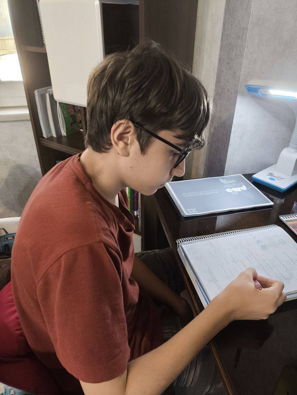 گفت و گو با پارسا خلیلی ؛با 466 پاسخ صحیح  دهم تجربی از ساری