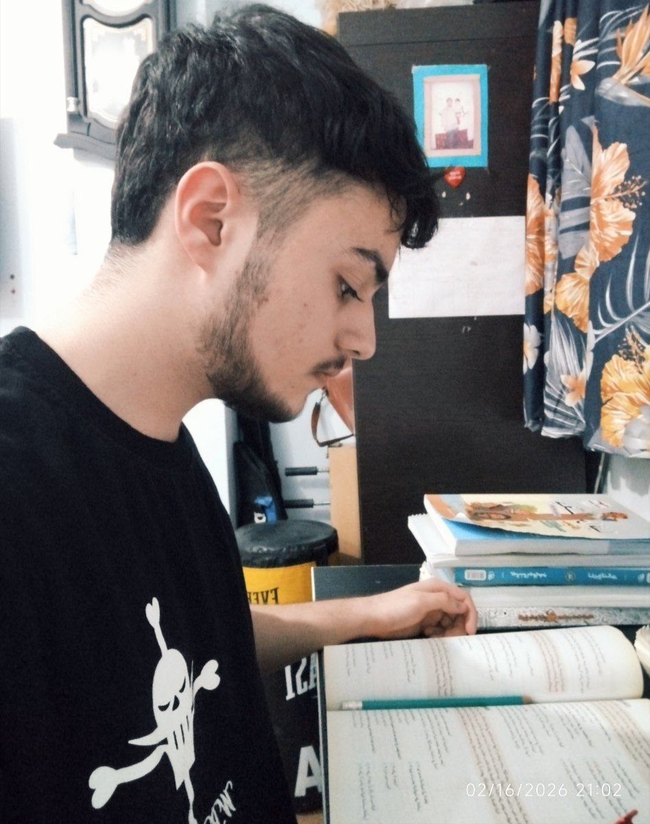 گفت و گو با آرش رستمی ؛با 464 پاسخ صحیح  دوازدهم انسانی از ساری