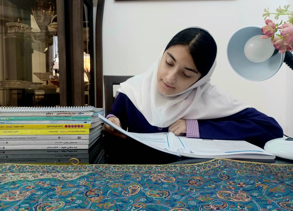 گفت و گو با  سیده آرام موسوی جمالی ؛با 602 پاسخ صحیح ششم از ساری