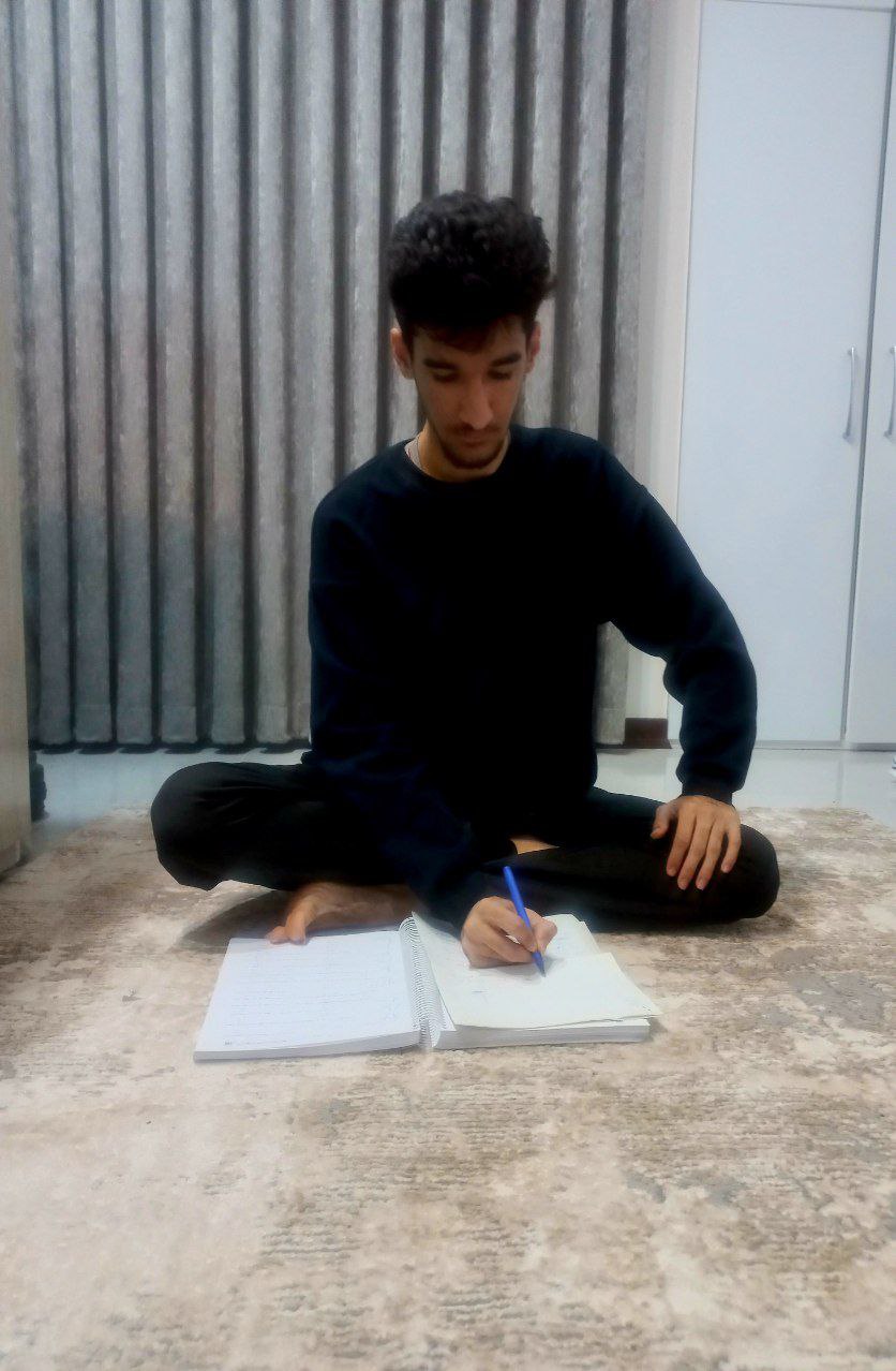 گفت و گو با محمدصدرا نصرالهی ؛با 505 پاسخ صحیح  دهم تجربی از ساری