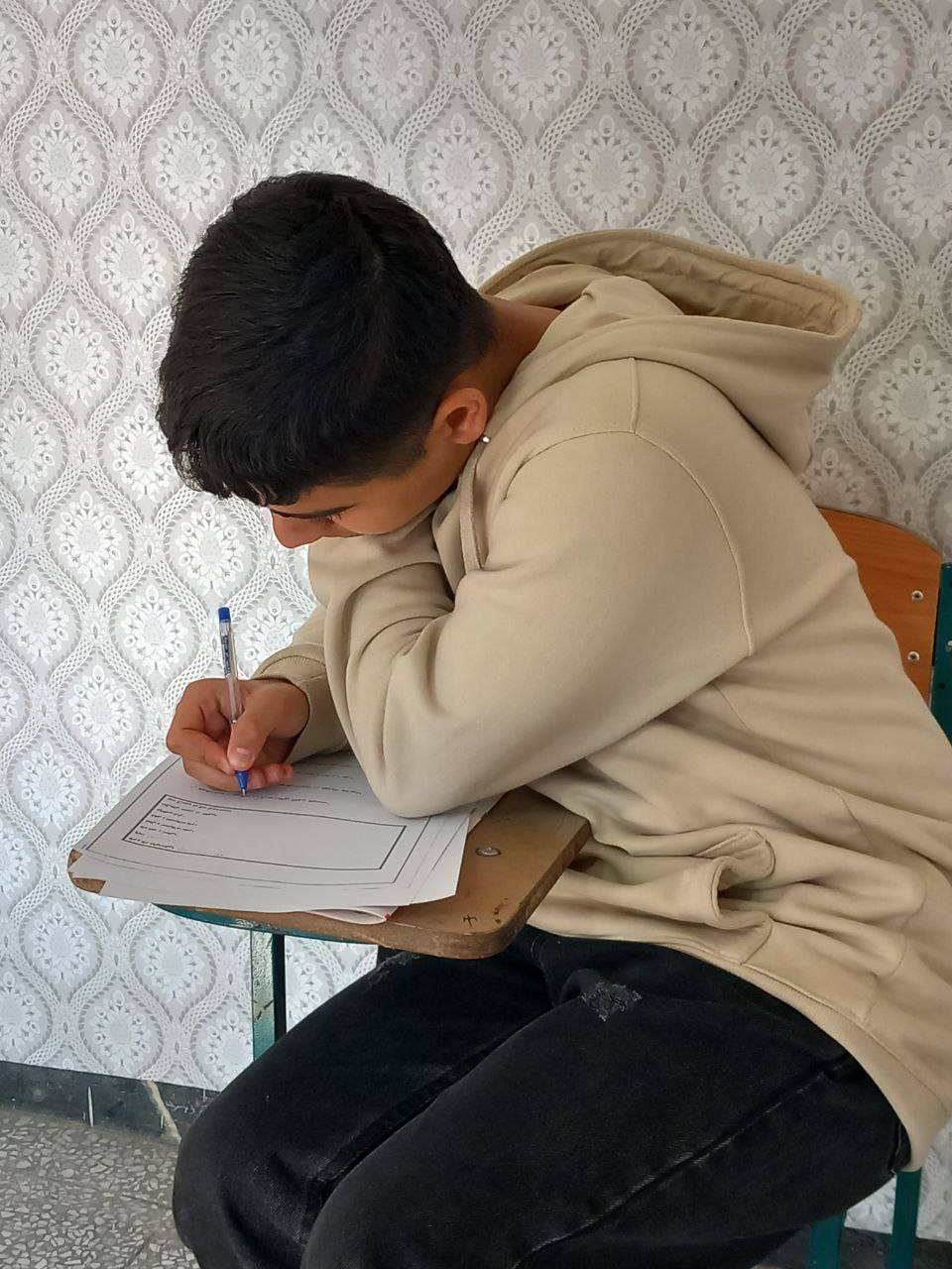 گفت و گو با امیر حسین دستداران ؛با 347پاسخ صحیح دهم ریاضی از ساری