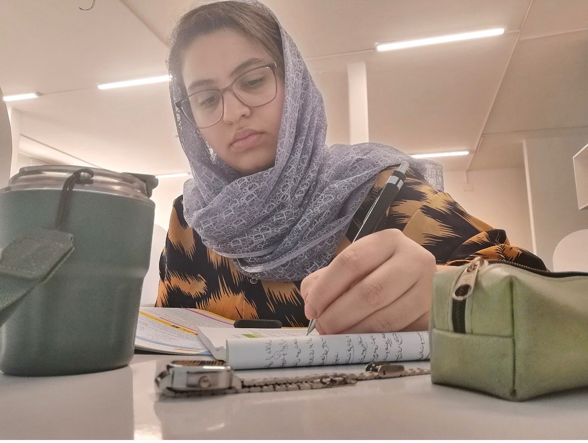 گفت و گو با محدثه دریس؛ از تابستان شروع کنیم دوازدهم تجربی/ساری