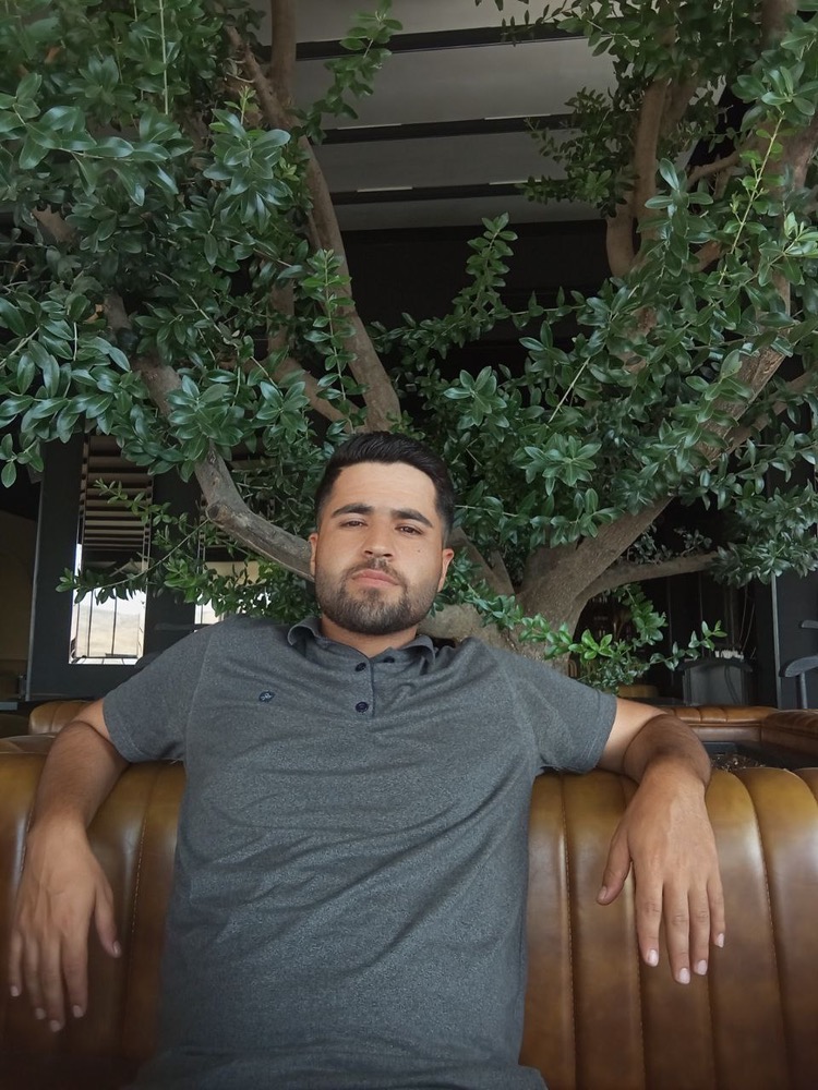 گفتگو با بهنام بادپیما قهرمان پیشرفت دوازدهم تجربی