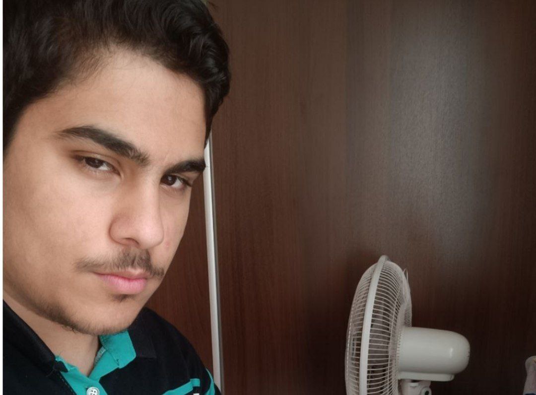 گفتگو با سید علیرضا سجاد قهرمان پیشرفت دوازدهم تجربی