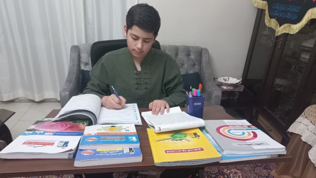 گفتگو با محمد عظیمی فرد قهرمان پیوستگی یازدهم ریاضی