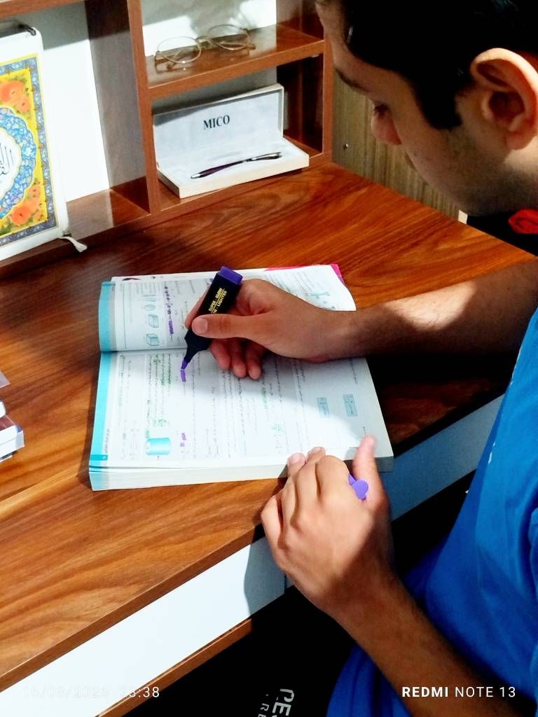 گفتگو با عارف شرافتی قهرمان پیوستگی پایه دهم تجربی