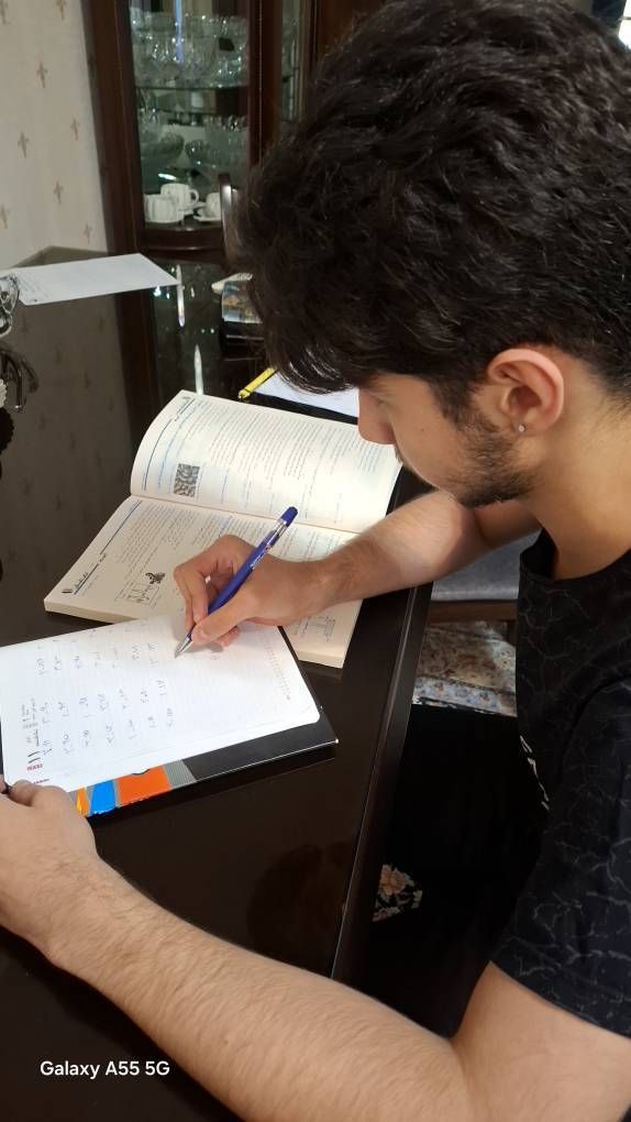 گفتگو با محمد سامان غلامی درمنی قهرمان پیوستگی یازدهم تجربی