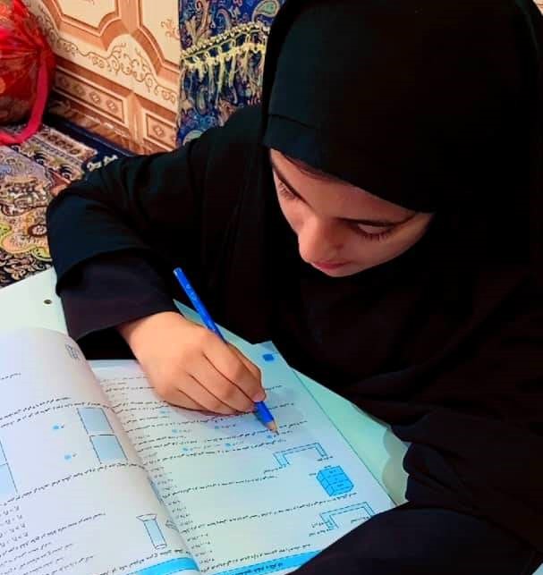 موفقیت تصادفی نیست:گفتگو با عایشه نصرتی پایه نهم از ناهوک سراوان