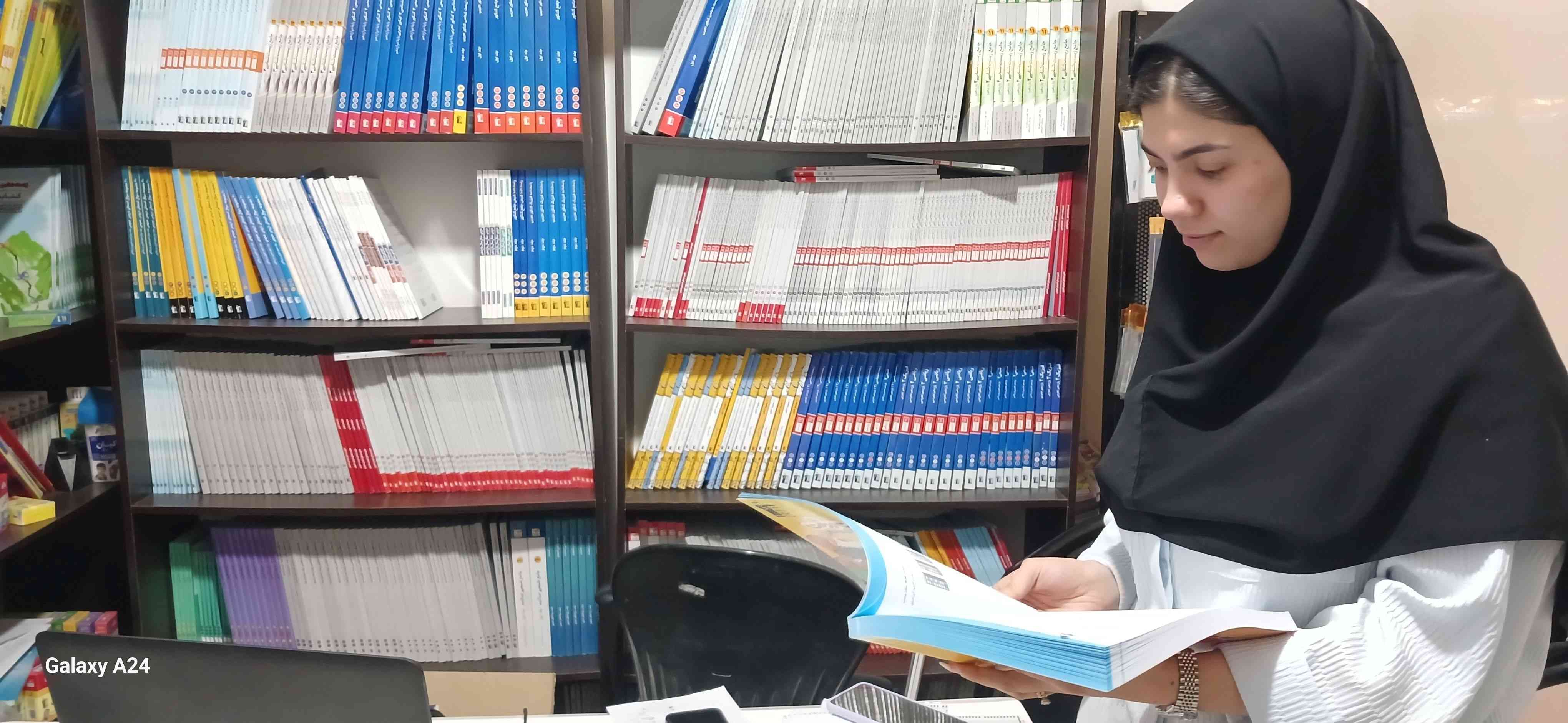 مهدیه ربانی  مطالعه کتابهای کانون را از روی جلد شروع کنید