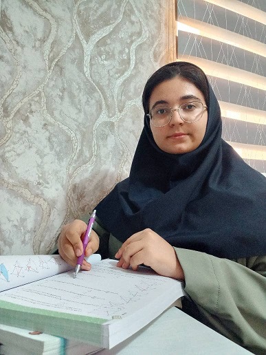 گفت و گو با ساینا دلیر ، قهرمان پیشرفت تحصیلی