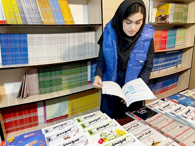 گفت وگو با سوسن نگهدار ، پشتیبان برتر در پیشرفت تحصیلی