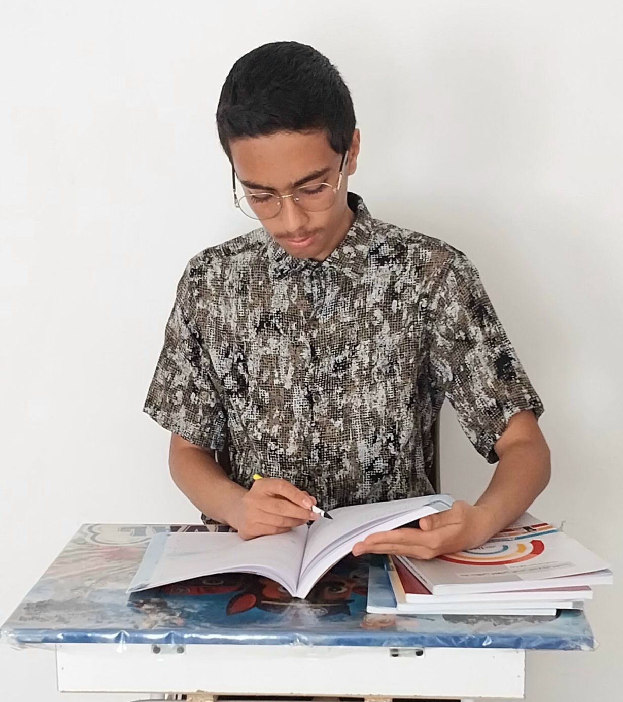 گفت و گو با عباس کولیوند ؛ قهرمان پیوستگی پایه نهم از فیروزکوه