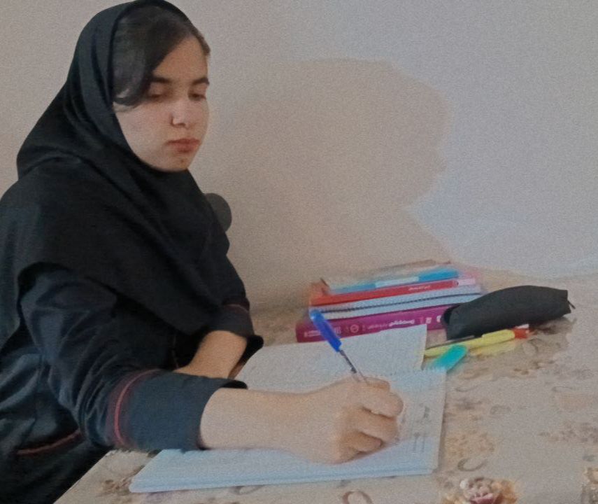 گفت و گو با زهرا خورشیدی ؛ قهرمان پیوستگی پایه دوازدهم تجربی