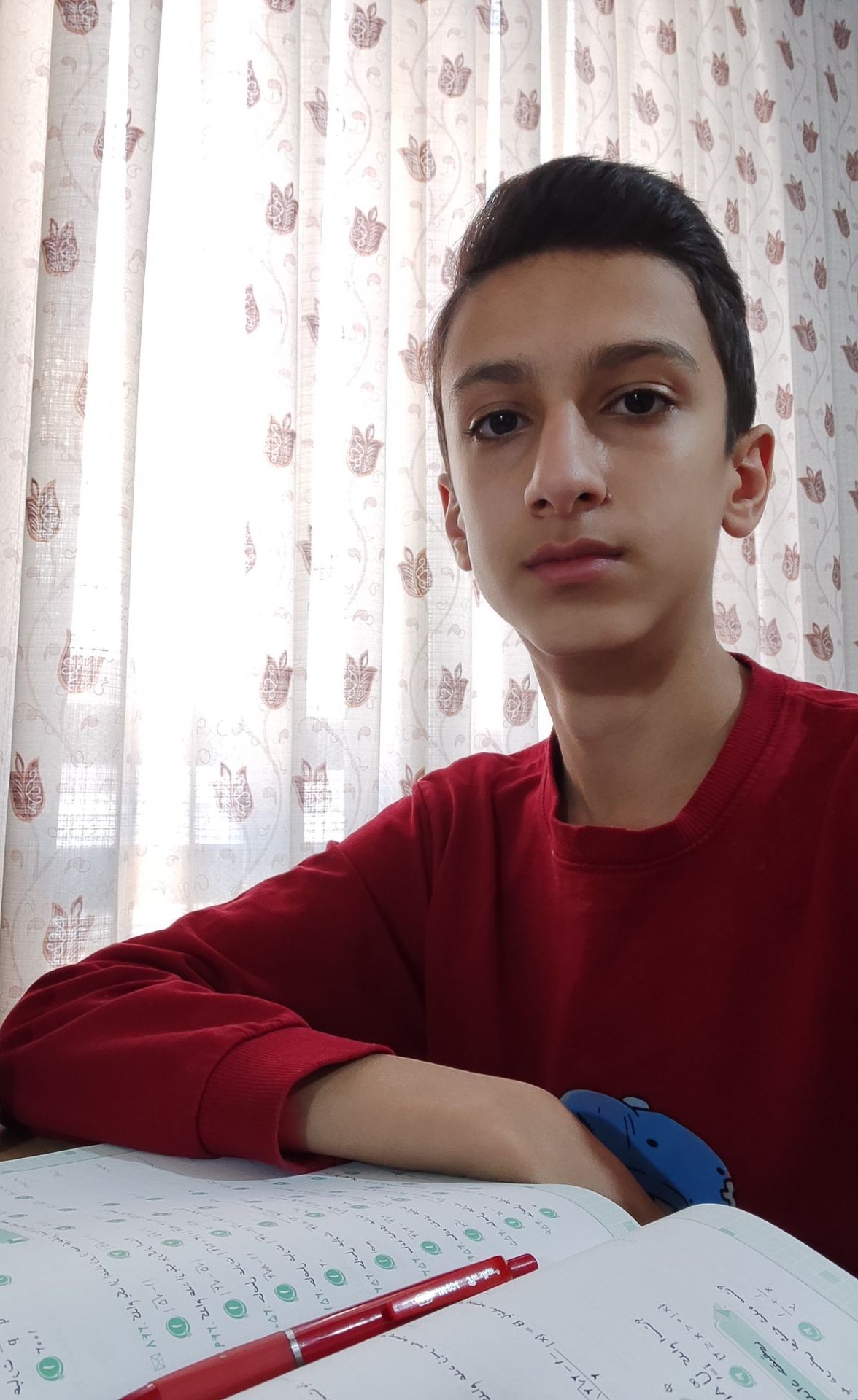 گفت و گو با امیرمحمد رهنما ؛ قهرمان پاییز و پیوستگی در آزمون ها