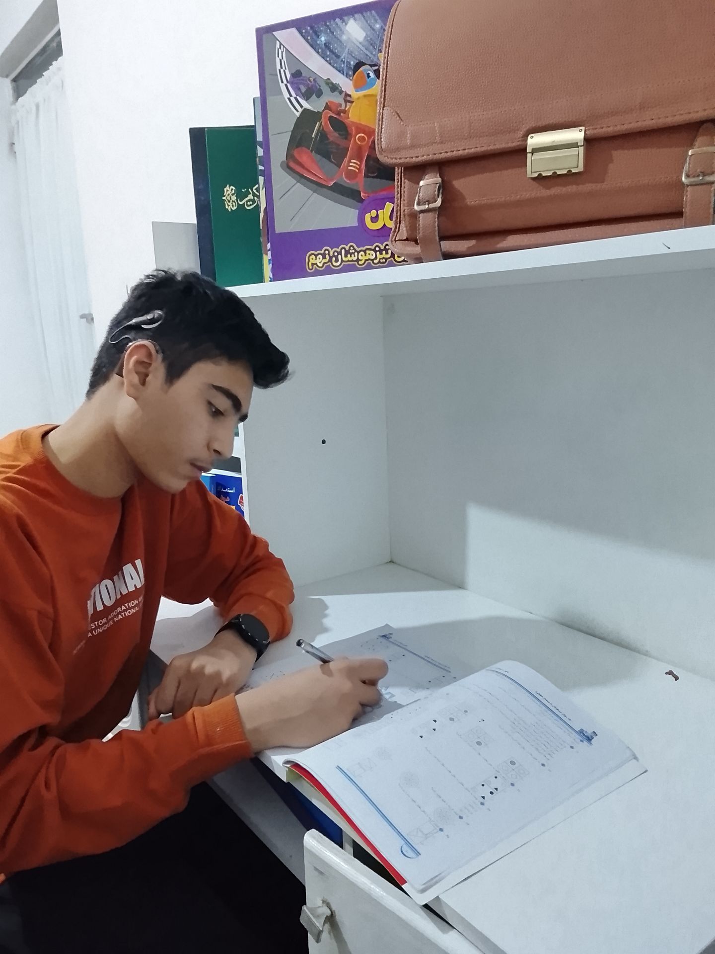گفت و گو با محمدحسام پیرحیاتی ؛ قبولی آزمون تیزهوشان پایه نهم