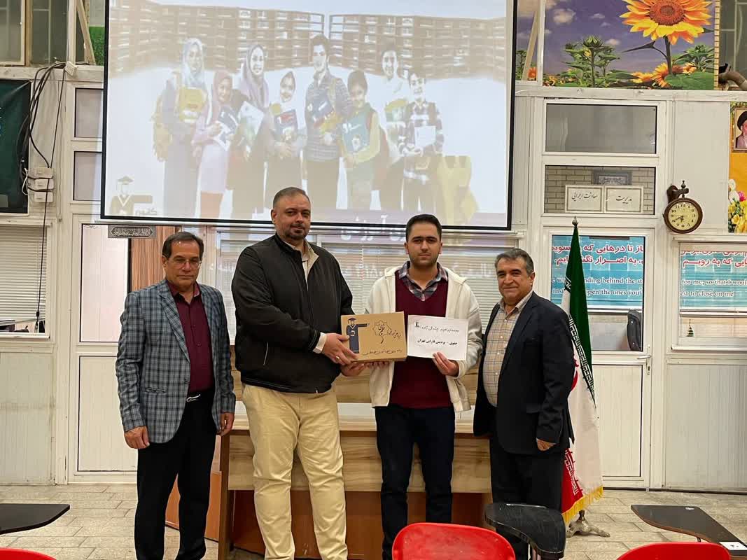 گفت وگو با محمدابراهیم جندقی زاده رتبه 145 کنکور 1403 از قم