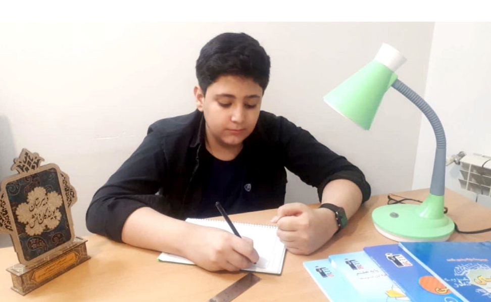 گفت وگوبا امیرعلی اسماعیلی پایه هشتم قهرمان پاییز 1404 از قم