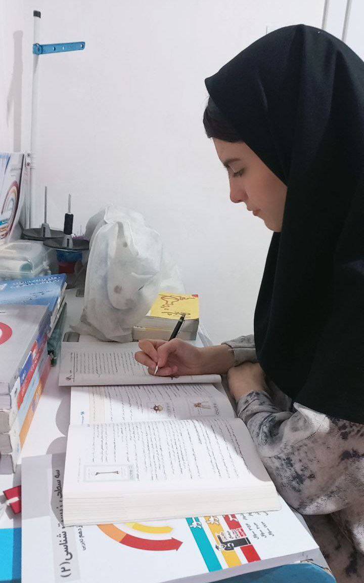 گفت‌وگو بازهرا جوینی : استمرار در مطالعه کلید موفقیت