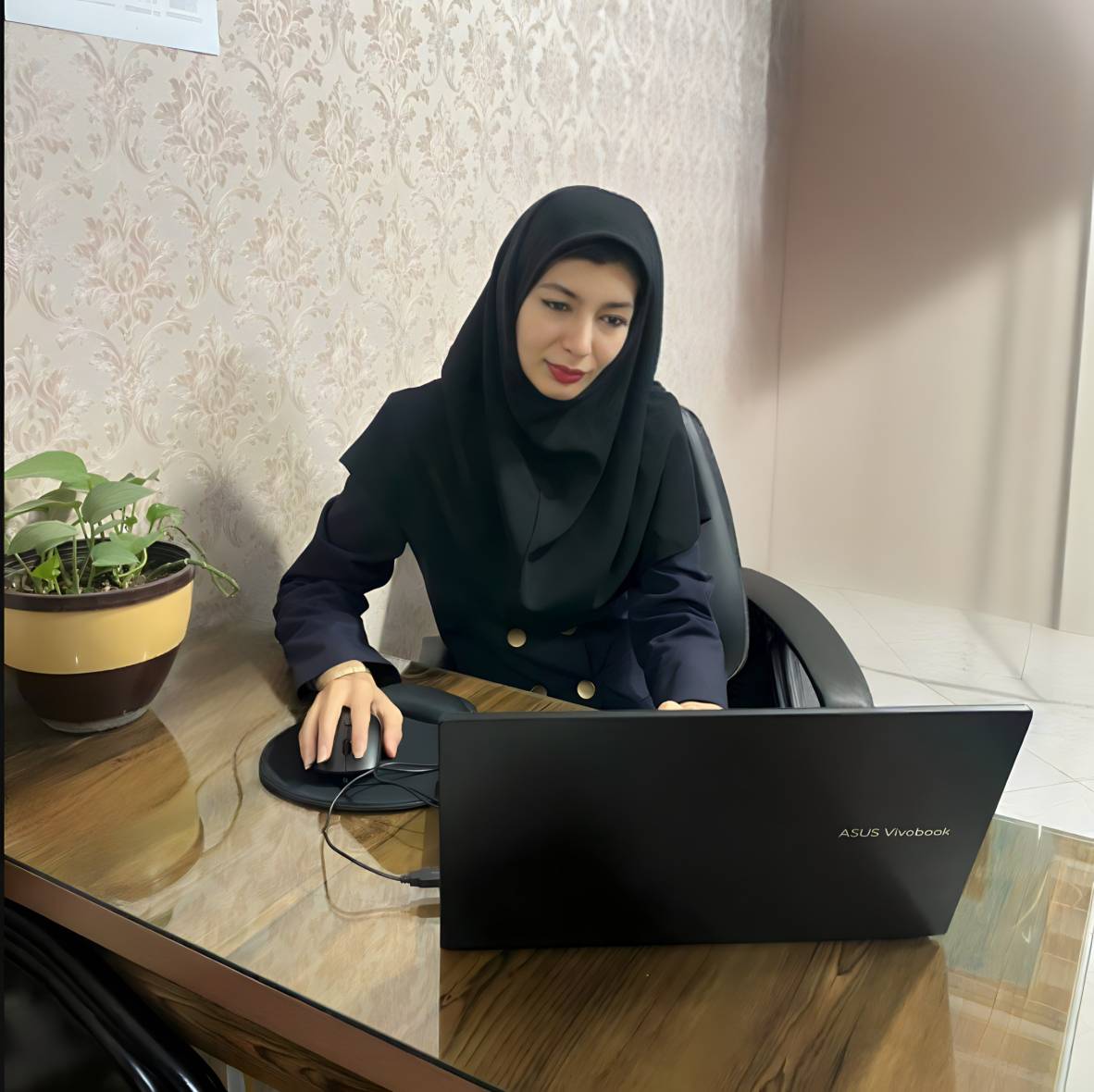 گفتگو با مونا قلی پور : پشتیبان قهرمان پیشرفت درسی پایه12 انسانی