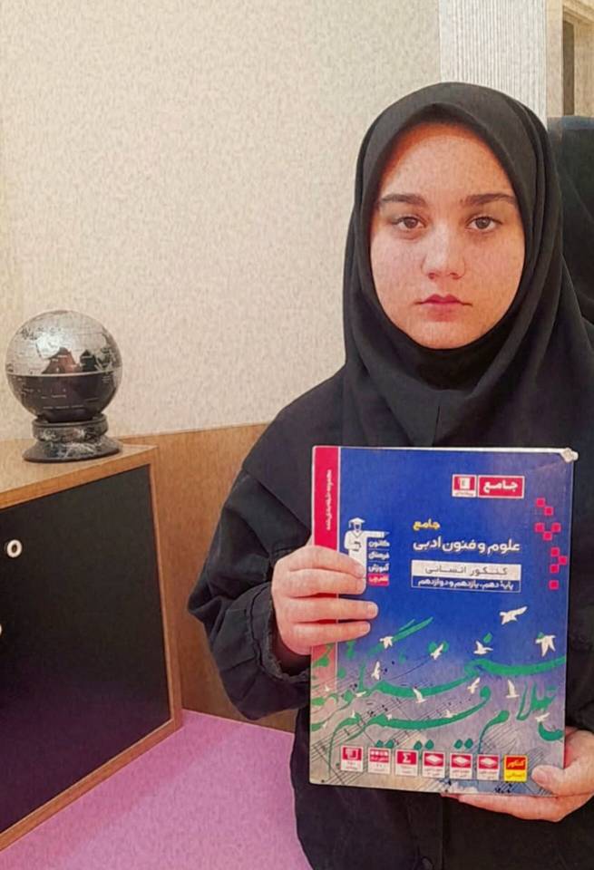 گفت‌وگو با مونا مجرد : استمرار در مطالعه کلید موفقیت