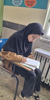 مصاحبه با یگانه دهقانی – پایه دوازدهم انسانی-قهرمان پیشرفت