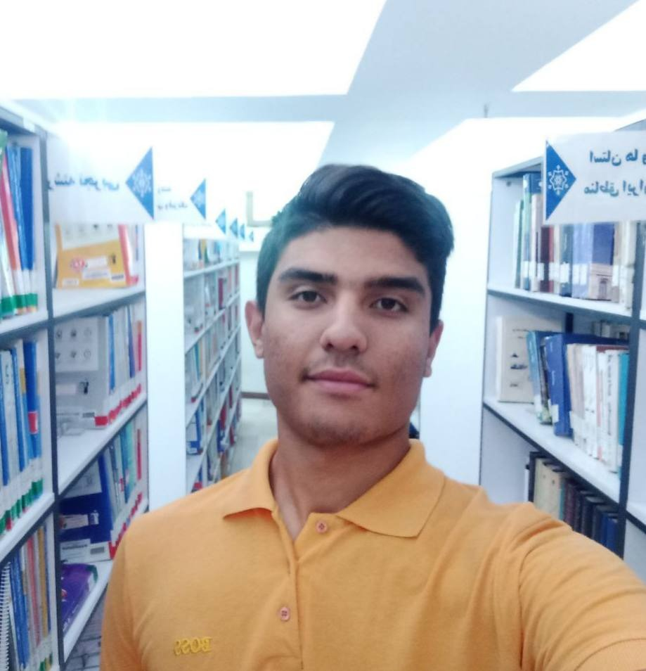 محمدنیکان حاصلی تراز برتر از سال دهم با کانون، قهرمان یادگیری