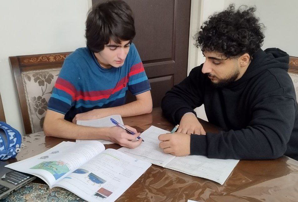 گفت و گو با قهرمان پیوستگی و پیشرفت دوازدهم تجربی