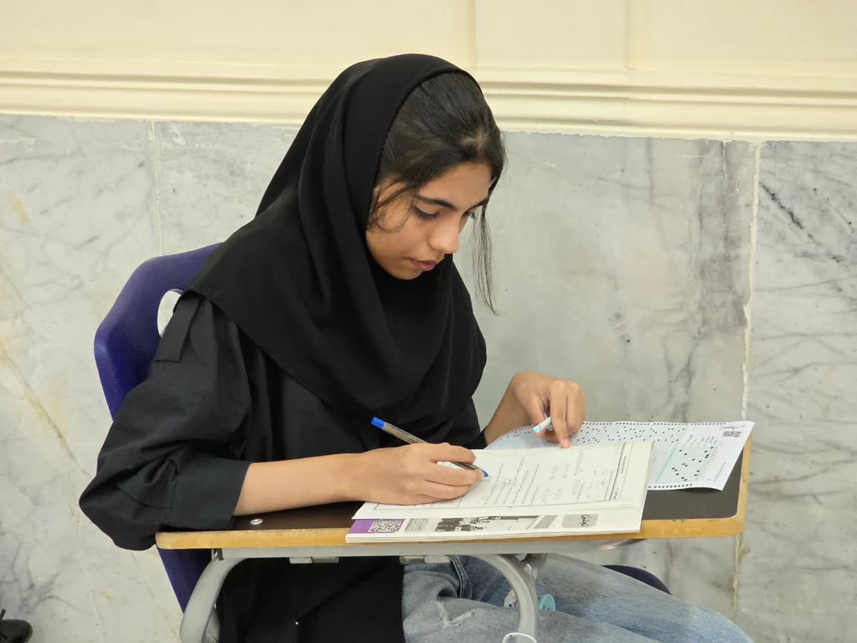 گفت و گو با آیناز مرادی قهرمان تابستان از بندر کنگان