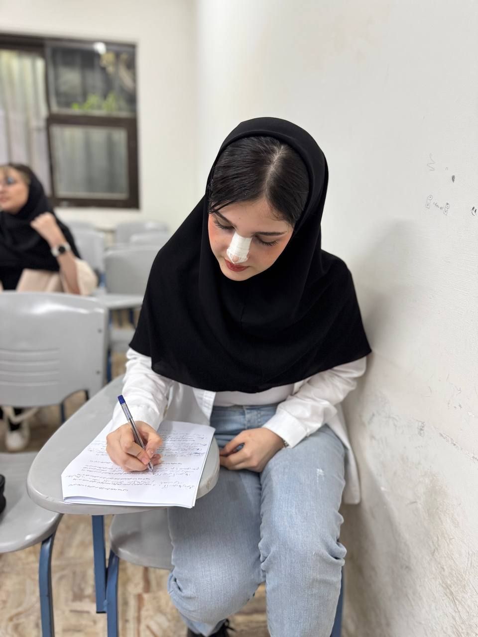 گفت و گو با زهرا راحتی رتبه 826 تجربی از رشت