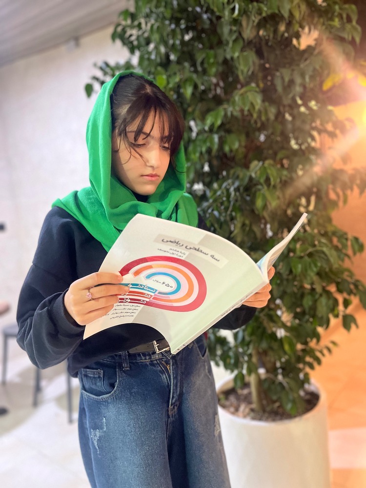 گفت و گو بامعصومه افضلی پایه هفتم از رشت