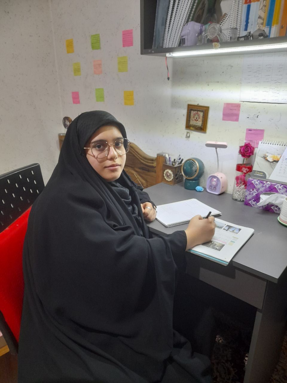 گفت و گو با مطهره رحیمی پایه یازدهم انسانی از رشت