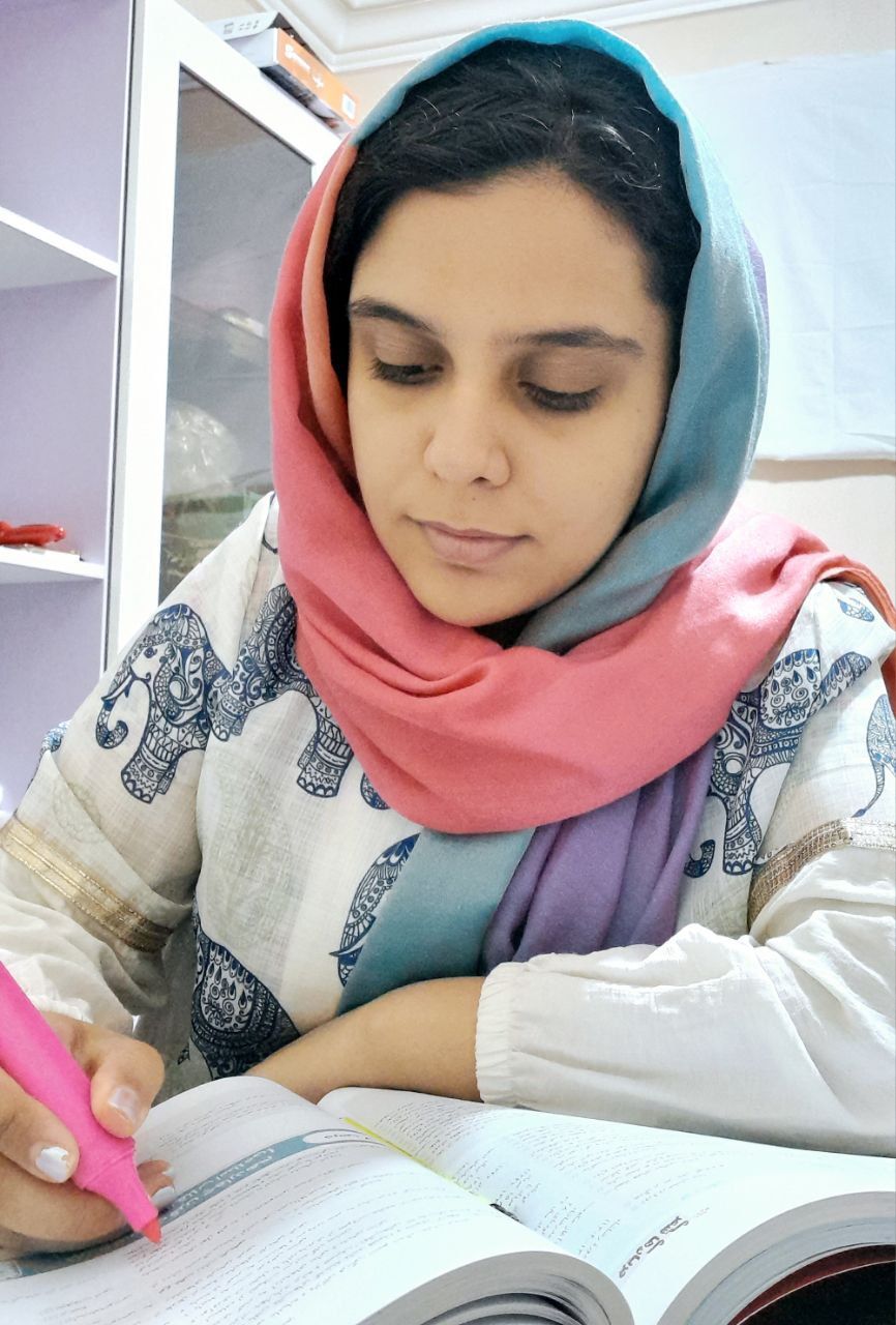 گفت و گو با مطهره لاجوردی  پایه دوازدهم انسانی از رشت