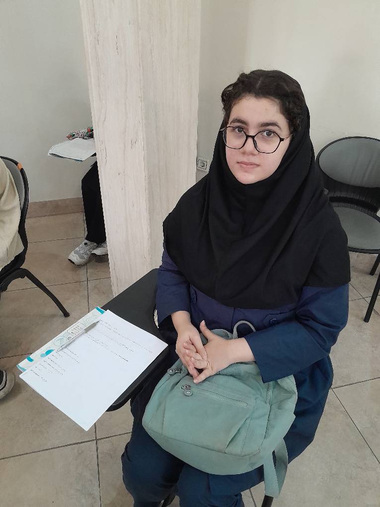 گفت و گو با رها قربانی پایه دهم تجربی از رشت