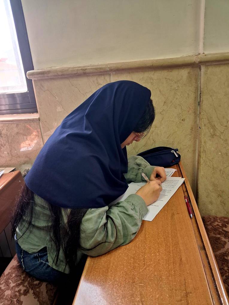 گفت و گو با الینا فراستی دانش آموز پایهی یازدهم تجربی از رشت