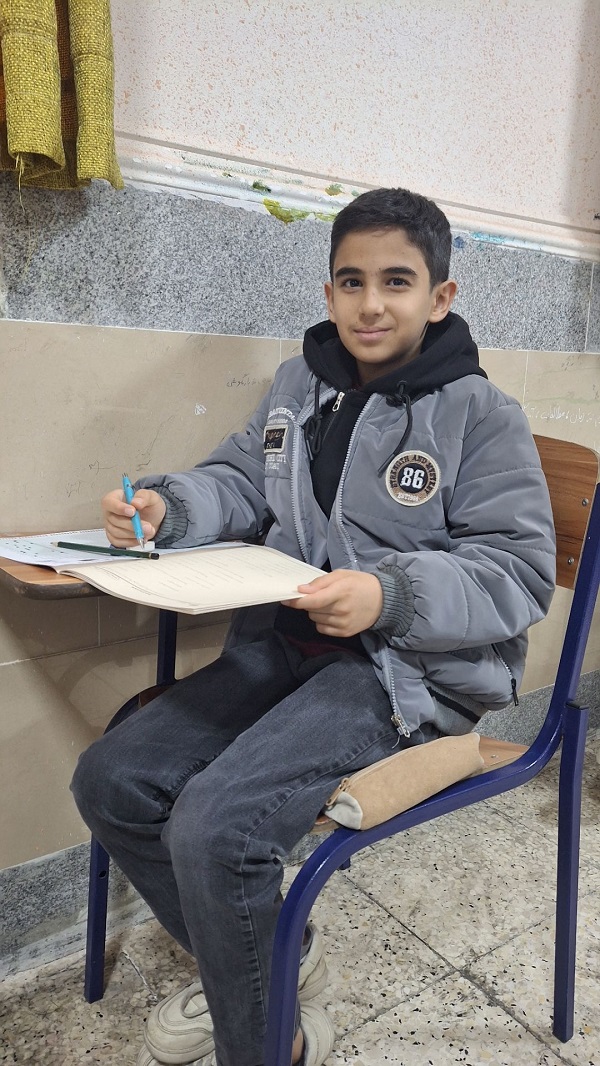 ایلیا اکبری؛ دانش‌آموزی با برنامه‌ریزی راهبردی و تحلیل دقیق آزمون