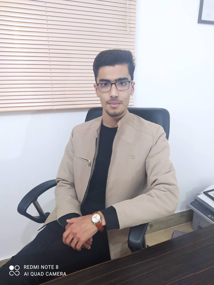 گفت و گوی احمد بیکی با قهرمان پیشرفت بهنام دادخواه