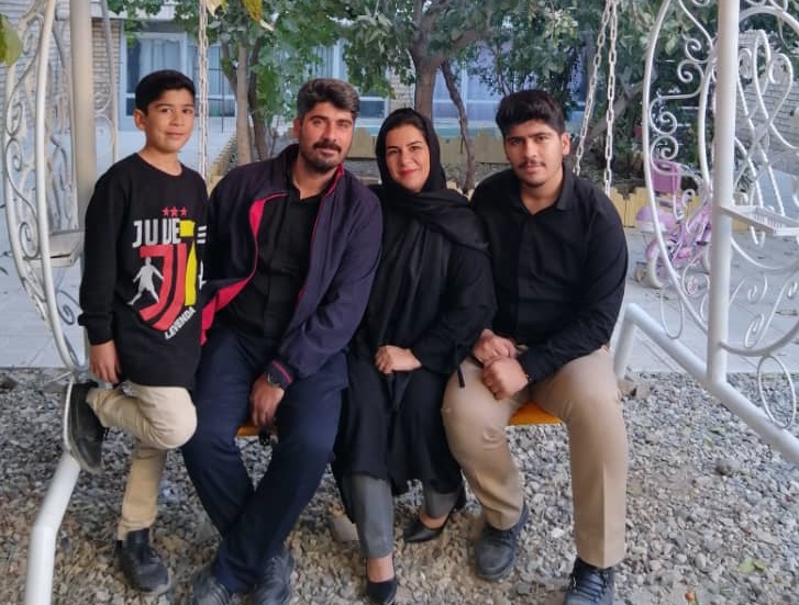 گفت و گوی علیرضا رفاهی فرد با قهرمان پیشرفت عباس رزاقی اصل