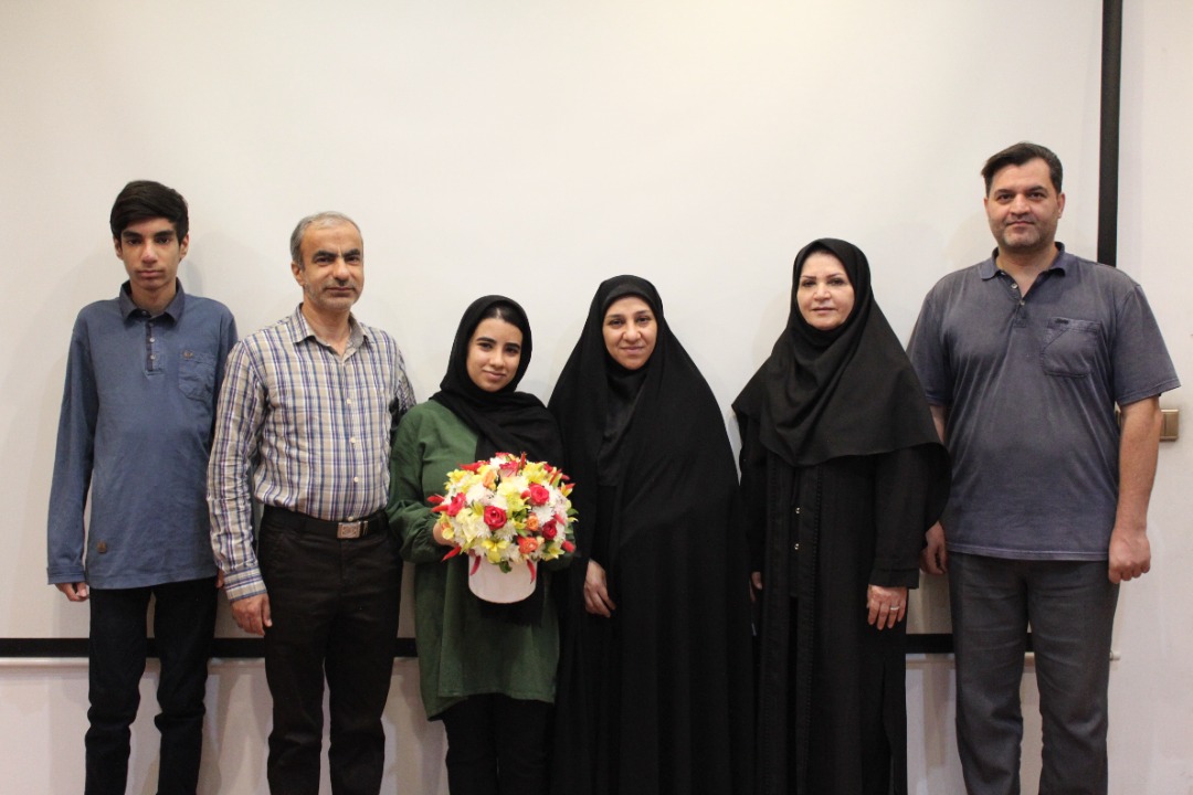 گفت و گو با عسل مسکین رتبه‌ی 9 منطقه 1 در کنکور ریاضی1401