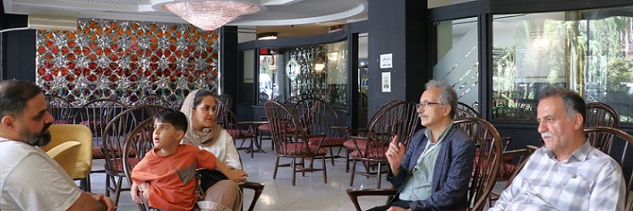 گفت‌وگوی داوود اکبری با اولیای هانی خاکدوستی رتبه 10 انسانی از بم