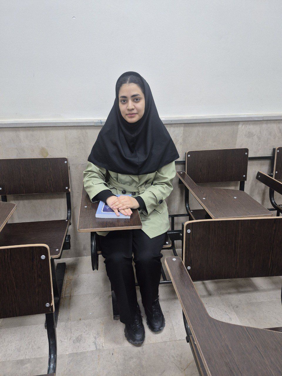 گفتگو با ریحانه مالمیر پشتیبان برتر پایه ششم دبستان